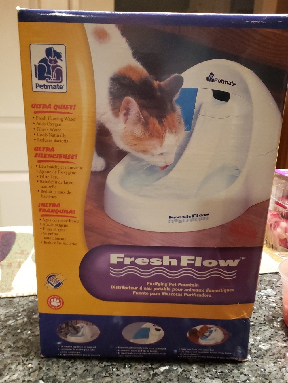 Petmate FreshFlow White and Blue Dog R Cat Water Fountain